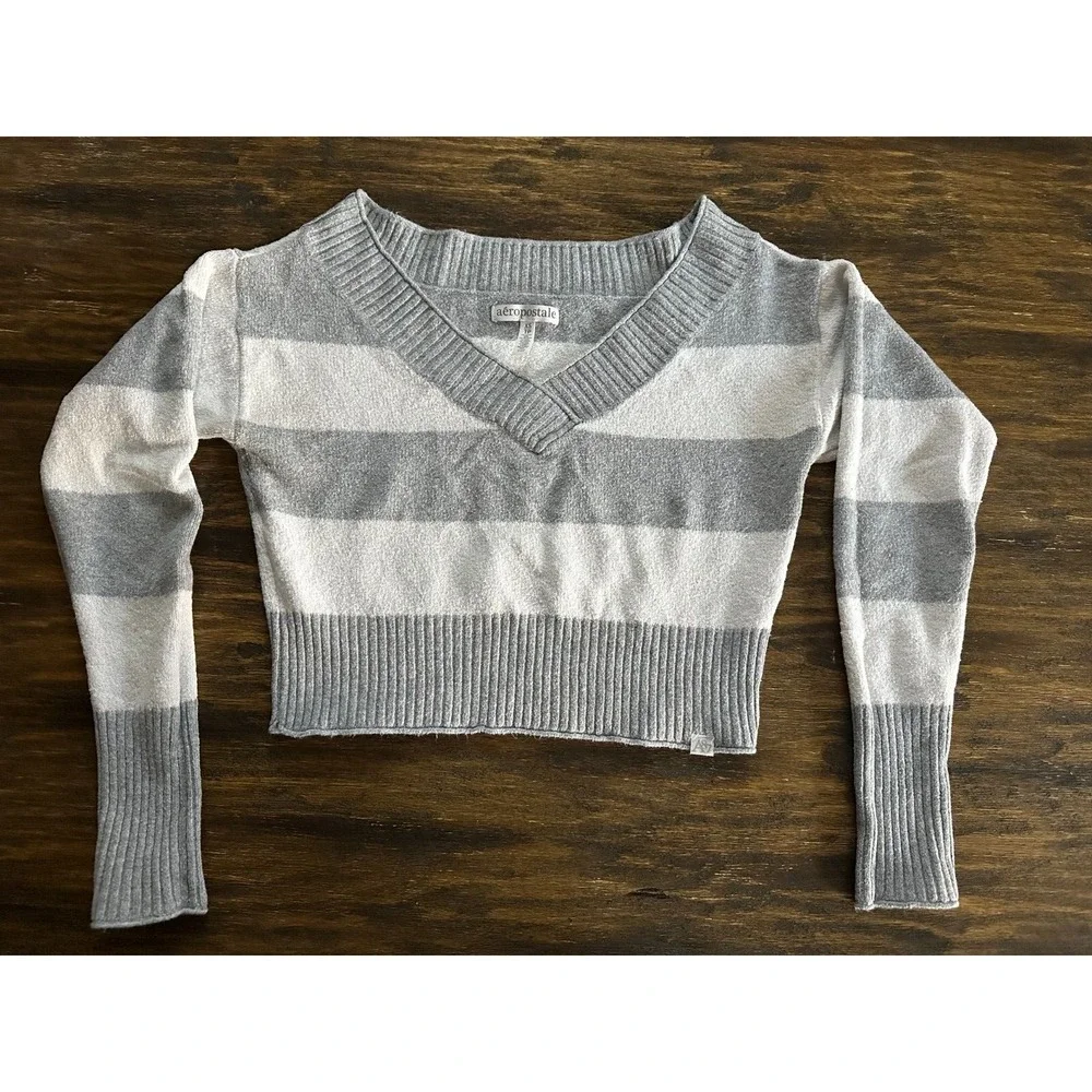 Aeropostale Sweater Womens XSmall Gray White Stripped V-Neck‎ Pullover Cropped